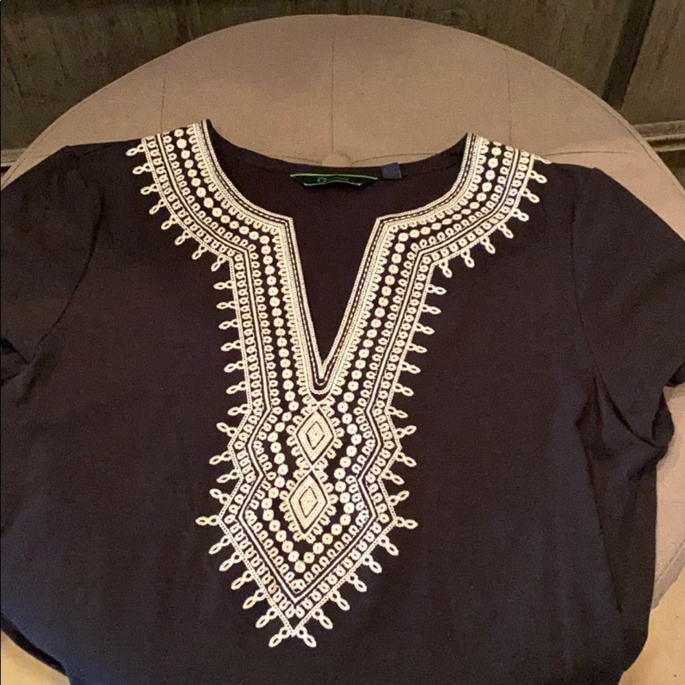 Black and white tunic